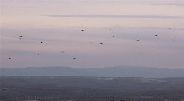 Polatlı'da s&uuml;r&uuml; İHA saldırı testi ger&ccedil;ek m&uuml;himmatla yapıldı - Resim: 0