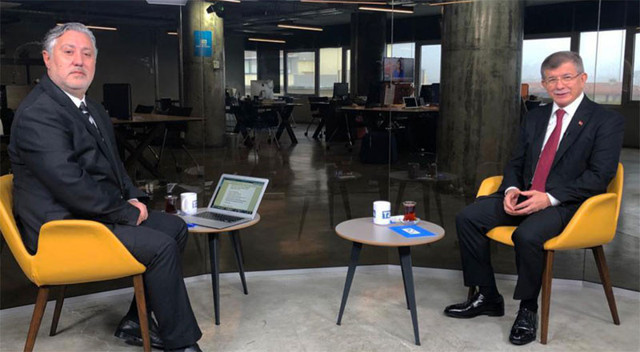 Ahmet Davutoğlu: Eski Türkiye geri döndü başörtüsü ve din düşmanı küçük bir parti Türkiye'yi yönetiyor - Resim: 0