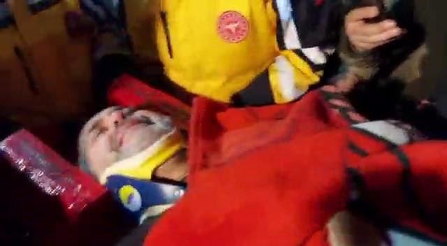 Felaketin 6. gününde umutları yeşerten haberler peş peşe geldi - Resim: 0