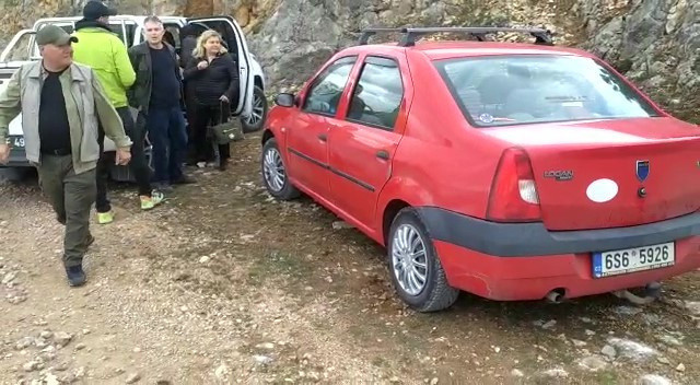 Türkiye'den Avrupa'ya kaçıracaklardı! İki Slovakyalıya 488 bin TL para cezası kesildi - Resim: 0