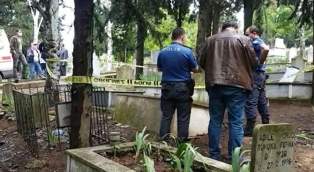 Kimse inanmadı Bursa'da genç doktor babasının mezarı başında intihar etti - Resim: 1