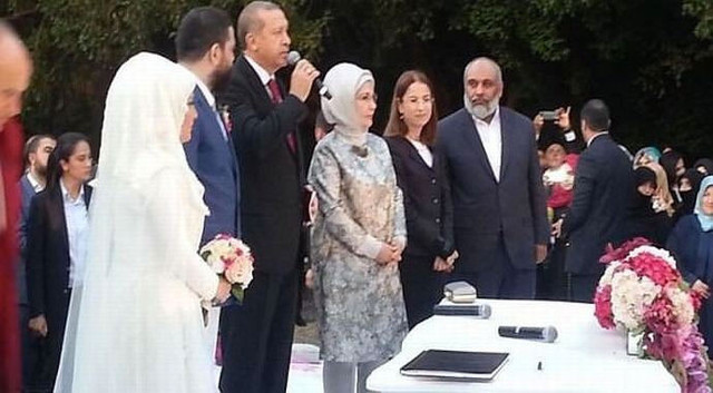 Davutoğlu'nun yeni partisinde şaşırtan isimler Emine Erdoğan'ın en yakınındaki isimdi - Resim: 0