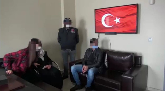 Van’da bir terörist ikna sonucu teslim oldu - Resim: 0