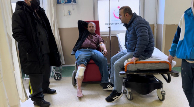 Esenyurt'ta dehşet! Bıçaklı saldırgan önüne geleni bıçakladı! 11 yaralı - Resim: 1