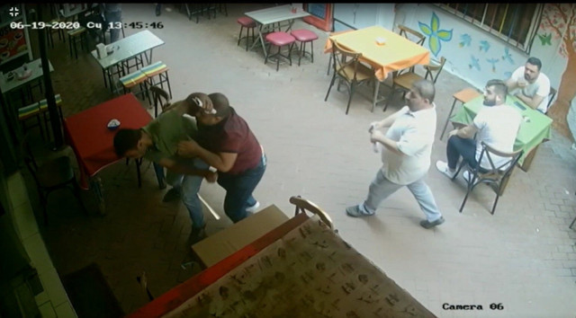 Aydın'da avukatın eski müvekkiline attığı yumruk boks maçında atılmıyor - Resim: 1