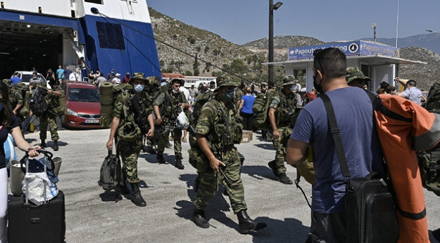 Meis adasına asker çıkarma görüntüleri tepki çekmişti Yunanistan'dan geri adım - Resim: 0