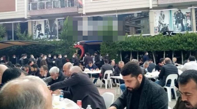 Alanya'da fıkra gibi olay! Koronavirüsten ölen babası için mevlit yemeği düzenledi - Resim: 0