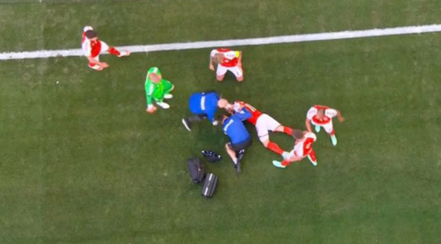 Fenalaşan Christian Eriksen'e kalp masajı yapıldı! Danimarka-Finlandiya maçında üzücü olay - Resim: 5