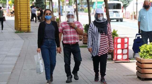 Aşılama hız kazandı toplumsal bağışıklık ne zaman? Prof. Dr. Necmi İlhan yanıtladı - Resim: 1