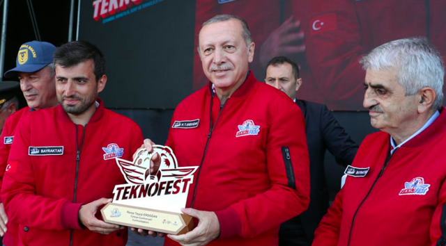 Selçuk Bayraktar ve Haluk Bayraktar'ın babası Özdemir Bayraktar vefat etti - Resim: 6