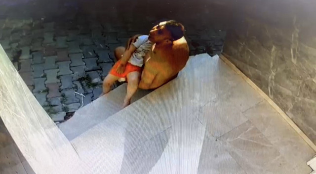 Şişli'de 3 buçuk yaşındaki Furkan öldü! Acı olay baba uyuyakalınca yaşandı - Resim: 0