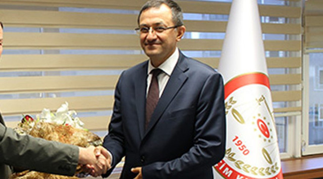 Cengiz Topaktaş kimdir aslen nereli YSK üyesi kim ret oyu kullandı? - Resim: 0