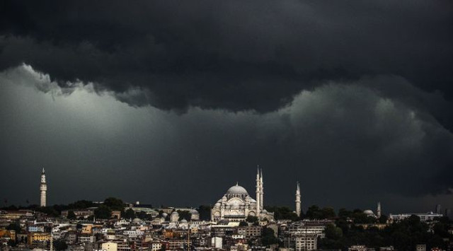 Ani hava değişimlerini sık göreceğiz! Türkiye'deki yeni normal: Downburst - Resim: 0