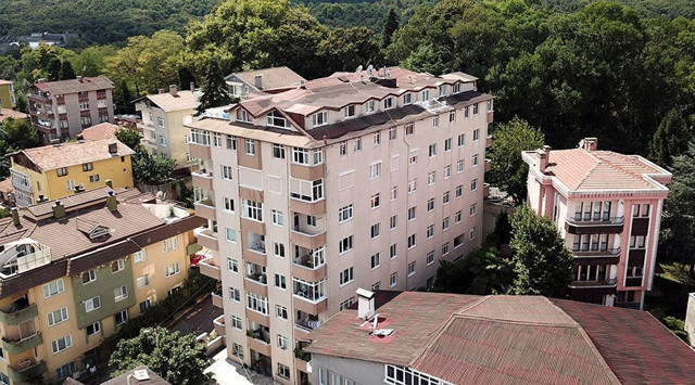 Sarıyer Bahçeköy'de 9 katlı bina çöktü - Resim: 0