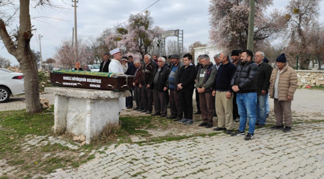 Cinsel ilişki sonrası vahşet 30 dakika sürdü! Mine Kocadağ 8 ay sonra toprağa verildi - Resim: 0