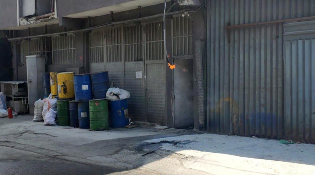 Sultangazi'de panik anları: Elektrik kabloları bomba gibi patladı! - Resim: 2