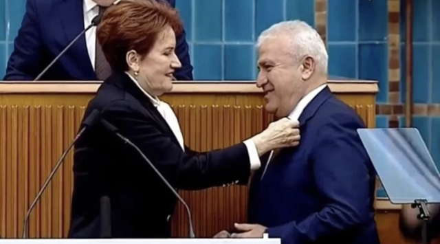 CHP'den istifa edip İYİ Parti'ye geçti! Rozetini Akşener taktı - Resim: 0