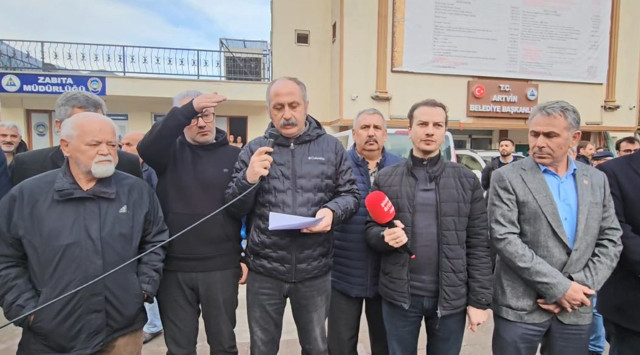 Artvin'de CHP’den aday gösterilmeyen belediye başkanı partisinden istifa etti - Resim: 0