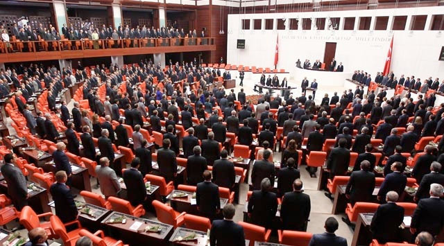 Kabineden hangi bakanlar gidecek? - Resim: 1