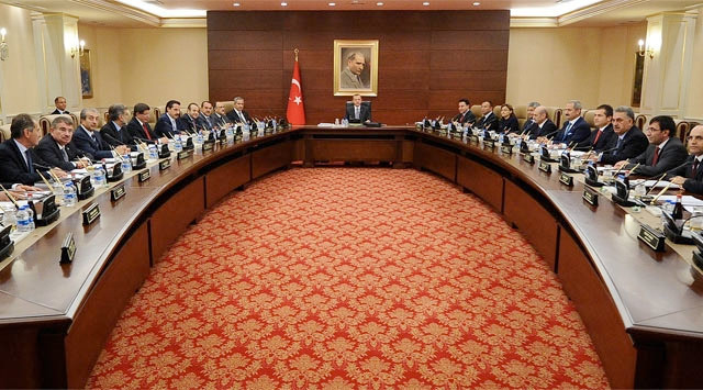 Kabineden hangi bakanlar gidecek? - Resim: 4