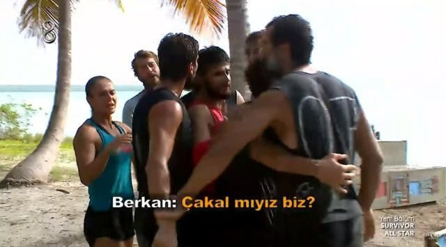 Survivor Adem ile Atakan birbirine girdi! Set çalışanları zor ayırdı! - Resim: 2