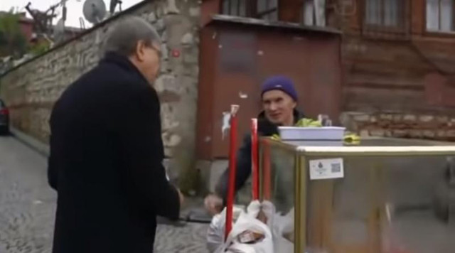 Orhan Pamuk Poğaçacı Remzi için ortaya çıktı: Sıkıysa hükümeti eleştir - Resim: 0