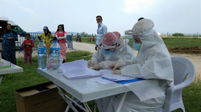Eskişehir'de 200 nüfuslu çadır kent karantinaya alındı vaka 4 yaşında - Resim: 0