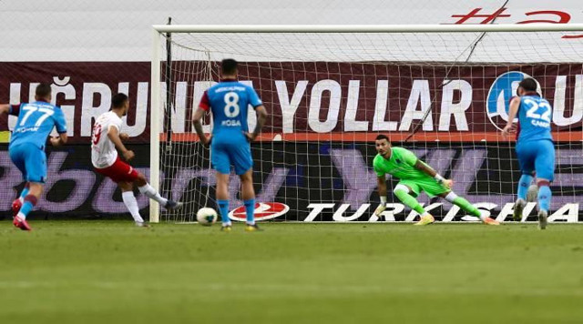 Trabzonspor Antalyaspor maçı golleri ve geniş özeti - Resim: 0