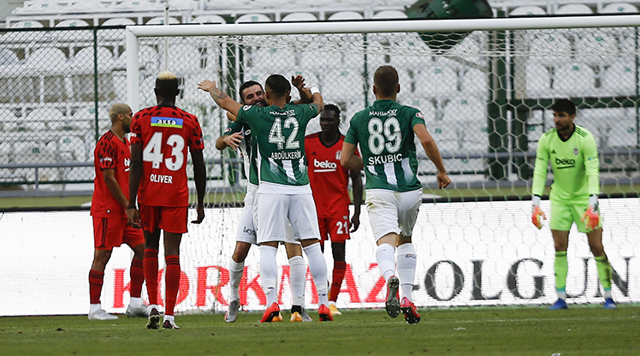 Konyaspor Beşiktaş maçı golleri ve geniş özeti - Resim: 0