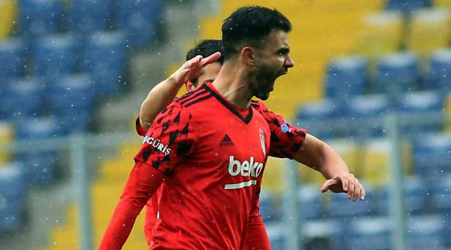 Gençlerbirliği'ni farklı geçen Beşiktaş zirve ortaklığını sürdürdü - Resim: 1