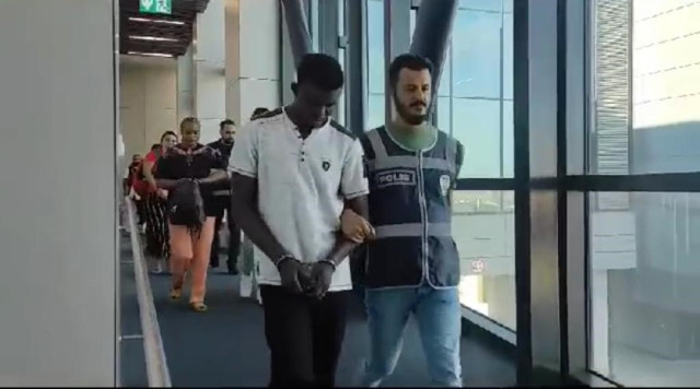 'ABD askeriyiz' yalanının devamı da var! "Safari Çetesi"ne operasyon: 12 gözaltı - Resim: 0