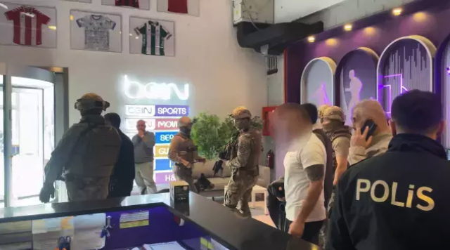BeIN Sports'un televizyon binasına silahlı baskın! Kafasına silah dayadı, olayın sebebi belli oldu - Resim: 3