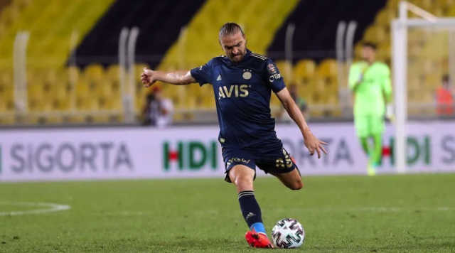 Bir devrin sonu... Caner Erkin yeşil sahalara veda etti - Resim: 0