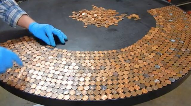 Ahşap masayı bozuk parayla öyle bir hale getirdi ki... Bayılacaksınız - Resim: 3