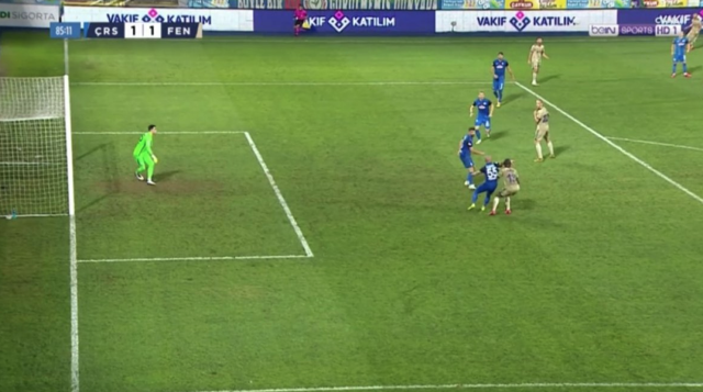 Rıdvan Dilmen: Premier Lig'de ikisine de penaltı vermezler - Resim: 0