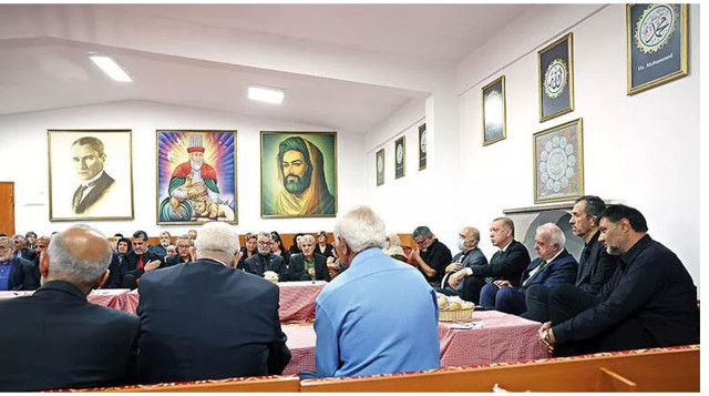 Alevi dedesi Hüseyin Öz: Erdoğan'ın ziyareti önemli bize söz verdi kararlılığını gördüm - Resim: 1