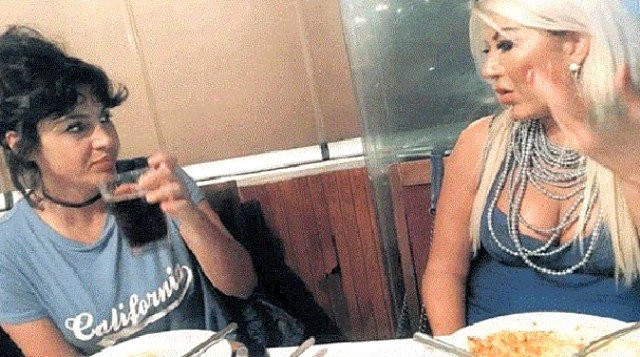 Tuğba Ekinci Nazlı Hamarat saç saça girdi 'Kocan bende kalırdı' - Resim: 4