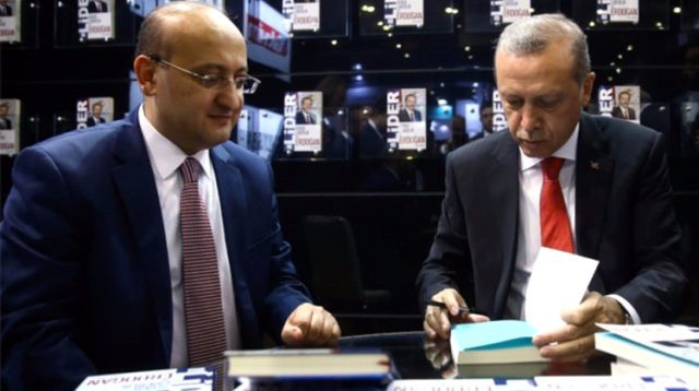 Yalçın Akdoğan, AK Parti Genel Başkan Danışmanı oldu - Resim: 0