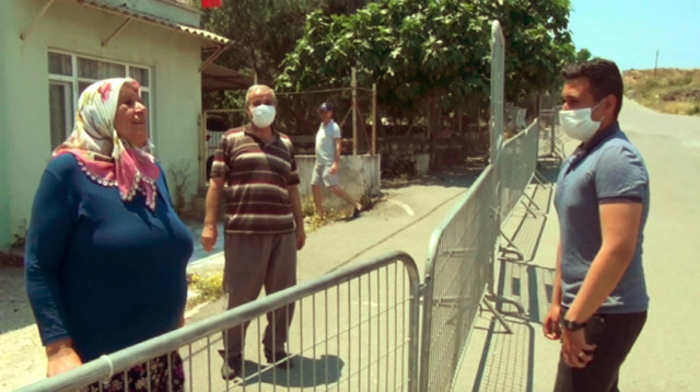 Antalya'da torununu görünce böyle gözyaşı döktü: Kuzum, nasılsın yavrum.. - Resim: 0