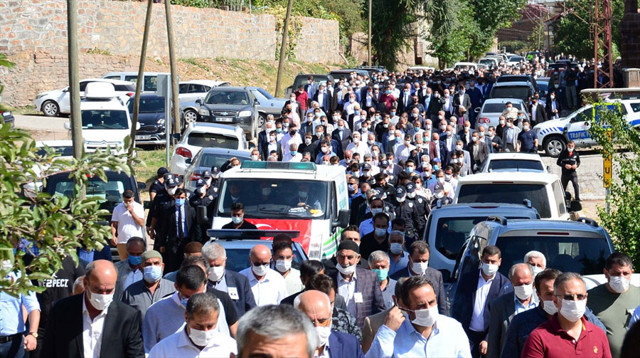 71 yaşında vefat etti! Eski bakan Zeki Ergezen son yolculuğuna uğurlandı - Resim: 0