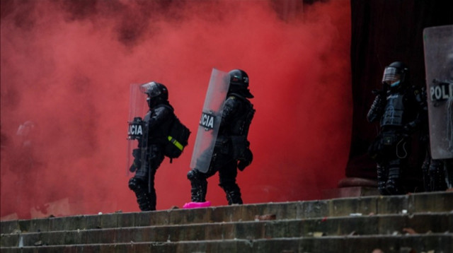 Kolombiya sokaklarında tansiyon yüksek: Çok sayıda ölü ve yaralı var - Resim: 2