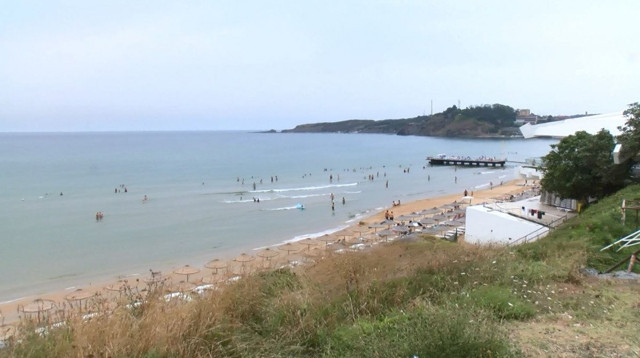 Kilyos'taki ünlü plajın skandal 'tesettür' yasağı yanlarına kalmadı: Aileden CİMER'e şikayet - Resim: 1