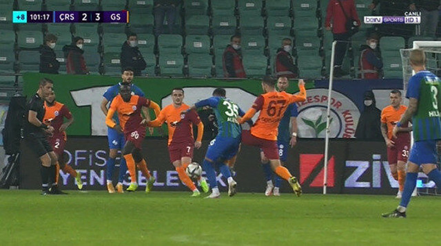 İşte Rizespor-Galatasaray maçına damga vuran tartışmalı gol - Resim: 1