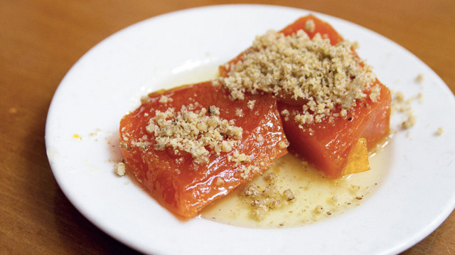 Kaynananızın yıllardır yaptığı tarifi bile solluyor! İşte parmak yediren bal kabağı tatlısı - Resim: 1