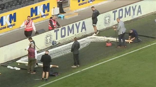 Acun Ilıcalı'nın takımı Hull City maçında 5 cm şoku maç 20 dakika gecikmeli başladı - Resim: 0
