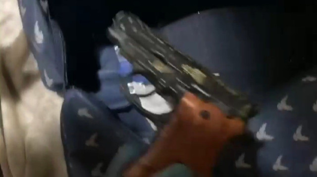 İzmir'de eş zamanlı zehir baskını: 50 adreste 37 kişi gözaltına alındı - Resim: 4