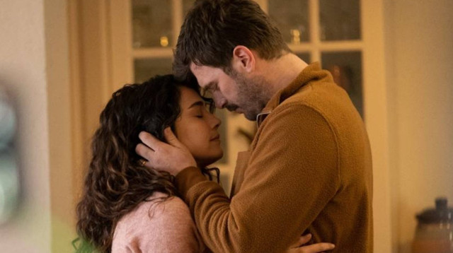 Boğa Boğa filmi sosyal medyaya damga vurdu! Kıvanç Tatlıtuğ ve Funda Eryiğit'in cesur sahnesi olay oldu - Resim: 0