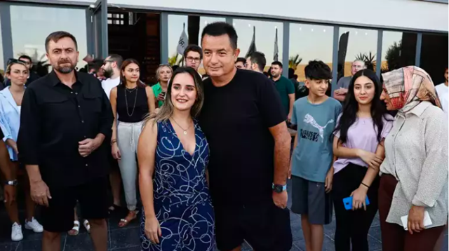 Acun Ilıcalı 1100 çalışanını Alaçatı ve Çeşme'ye tatile götürdü! - Resim: 1