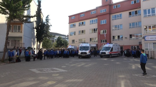 Samsun'da 9 öğrenci gıda zehirlenmesi şüphesiyle hastaneye kaldırıldı - Resim: 0