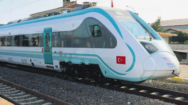 Bir dev adım daha atılıyor: Milli Hızlı Tren güneş enerjisiyle üretiliyor! - Resim: 0